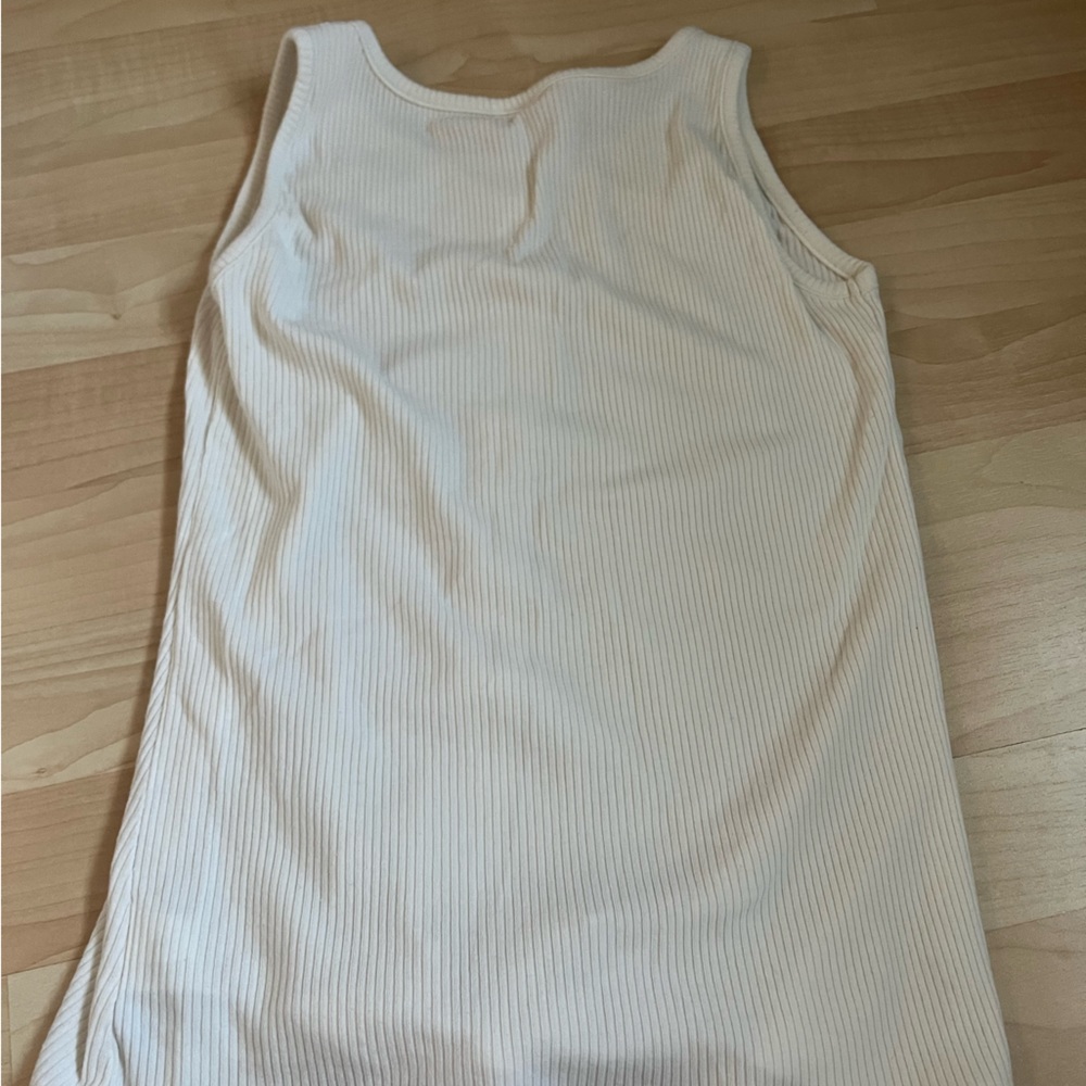 Old navy cream/white tank top.  Beautiful wooden buttons and tie Infront. - Picture 2 of 2